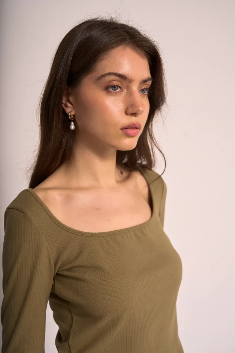 Remera de manga larga con escote cuadrado en tela Morley de Lemmon en Remeras para argentina