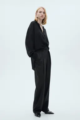 Pantalón recto con pinzas de Mango en Pantalones para argentina