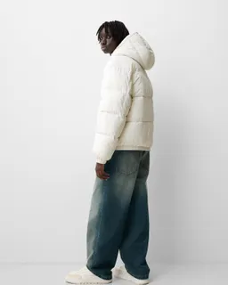 Campera inflable con capucha de Bershka en Abrigos y Camperas para argentina