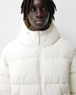Campera inflable con capucha de Bershka en Abrigos y Camperas para argentina