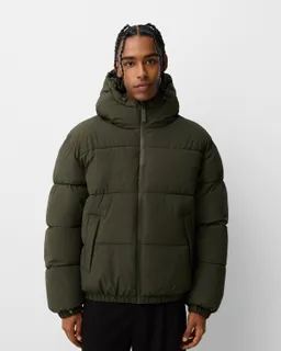 Campera inflable con capucha de Bershka en Abrigos y Camperas para argentina