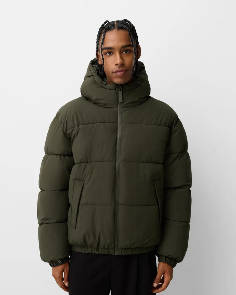 Campera inflable con capucha de Bershka en Abrigos y Camperas para argentina