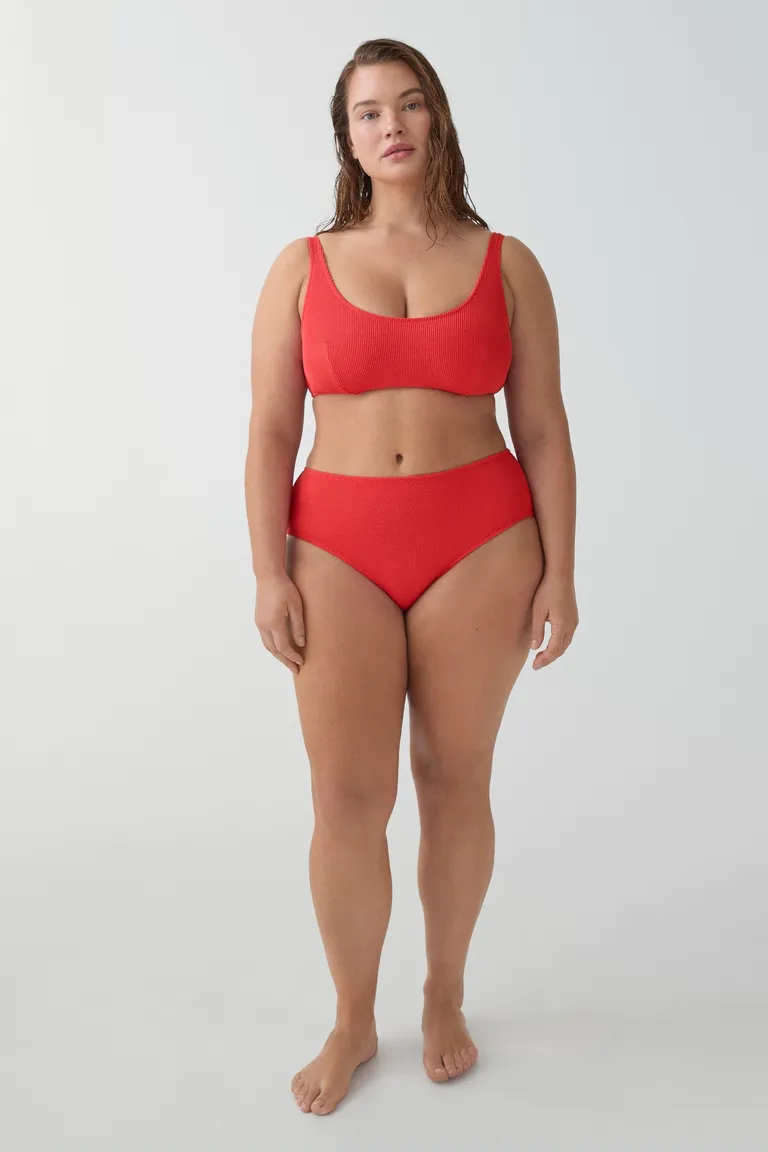 Top bikini textura de Mango en Swimwear y Beachwear para argentina