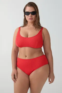 Top bikini textura de Mango en Swimwear y Beachwear para argentina