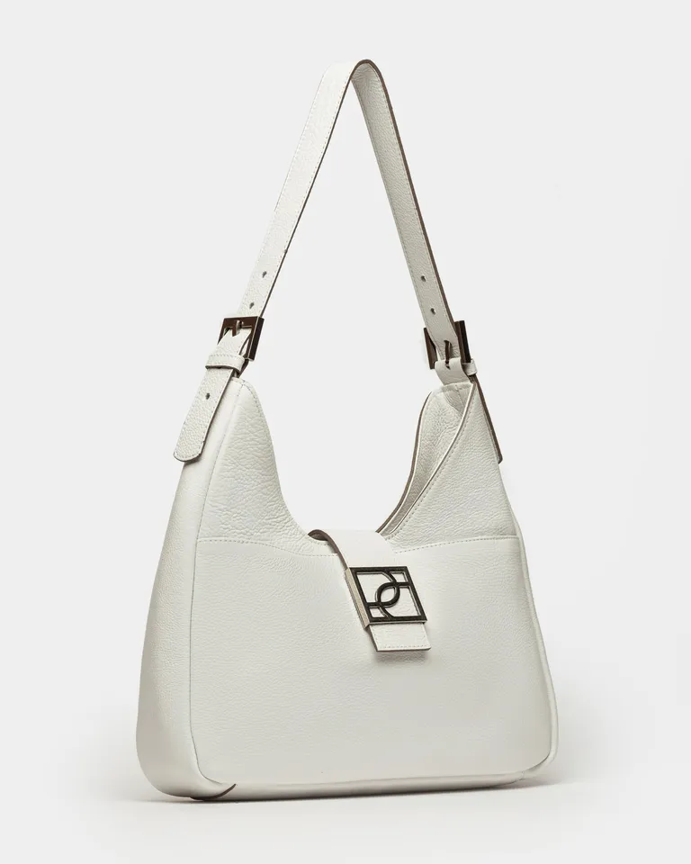 Bolso de cuero graneado con cierre metálico, un accesorio versátil y de diseño atemporal de Prüne en Bolsos y Carteras para argentina