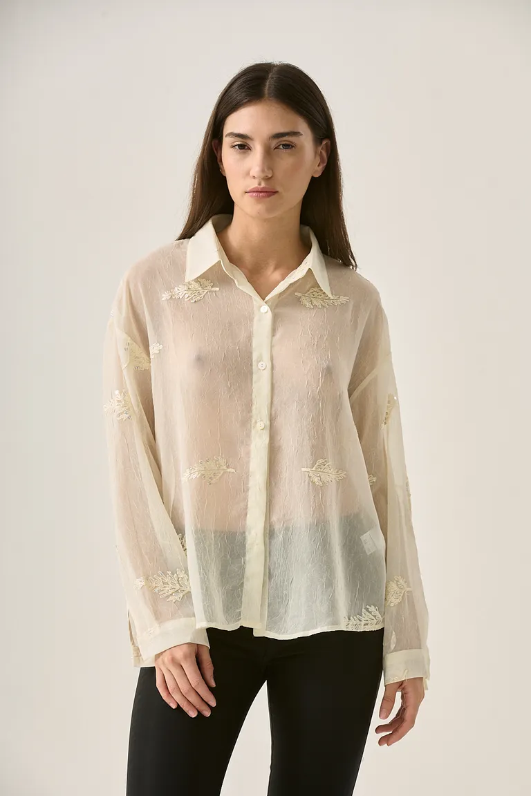 Camisa destan: Una prenda elegante y sofisticada con bordados de luz de Sweet en Camisas para argentina