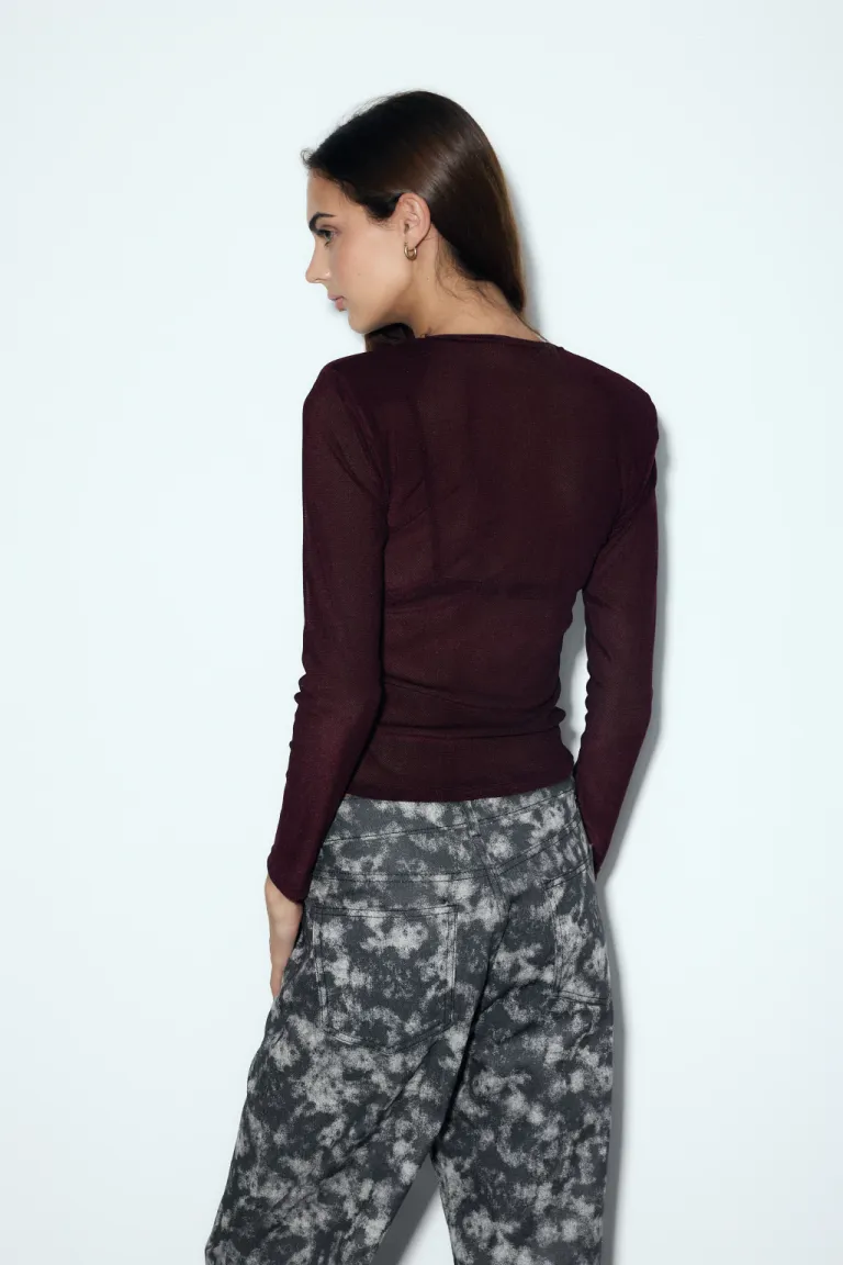 Remera Escote en V de Audaz en Remeras para argentina