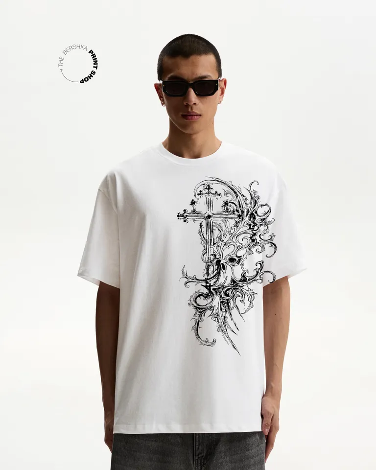 Remera manga corta estampada de Bershka en Remeras y Polos para argentina