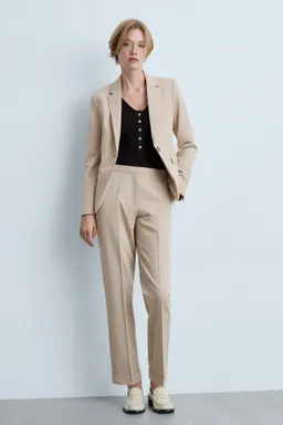 Blazer entallado traje de Mango en Blazers para argentina