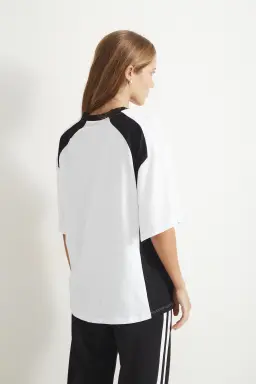 Remera oversize people de Audaz en Remeras para argentina