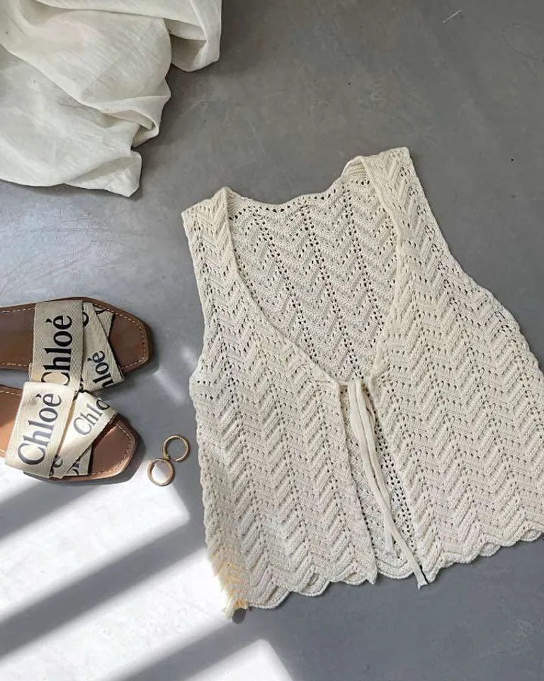 Chaleco tejido en punto link zig zag con lazo en estampado leopardo de Hesed en Chalecos para argentina