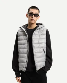 Chaleco acolchado ligero de Bershka en Abrigos y Camperas para argentina