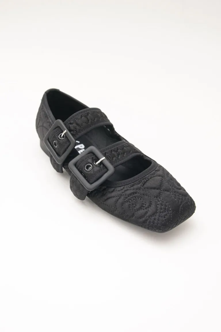 Ballerinas de satén con bordado decorativo y cierre de hebilla de Las Pepas en Ballerinas para argentina