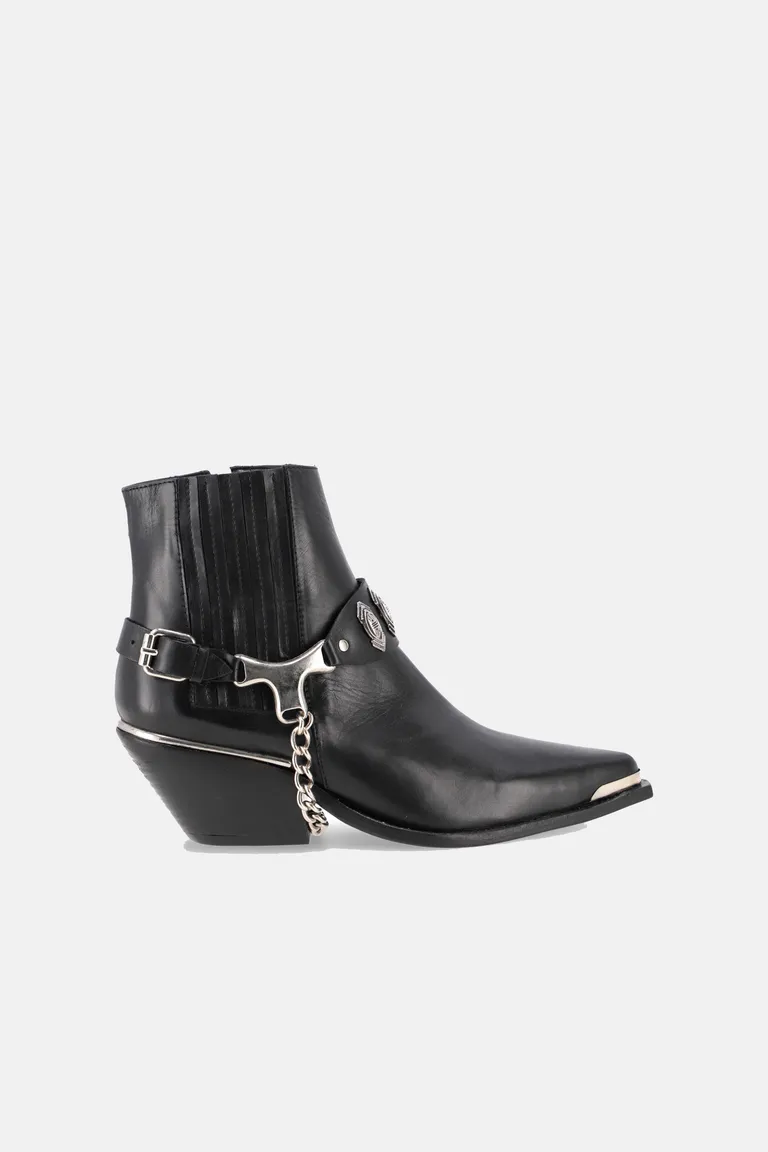 Botineta de cuero con estribo desmontable y taco bajo para un estilo sofisticado de Justaosadia en Botas y Botinetas para argentina