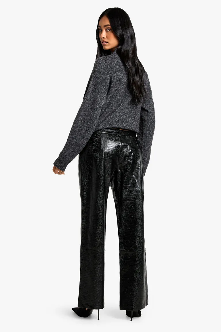 Pantalón símil cuero tiro bajo recto de Boohoo en Pantalones para argentina