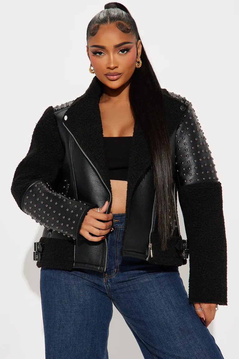 Campera cuero tachas lana negro de Fashion Nova en Chaquetas para argentina