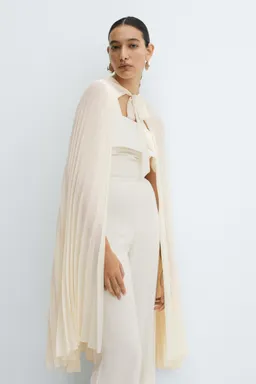 Capa plisada con lazo de Mango en Capas y Ponchos para argentina