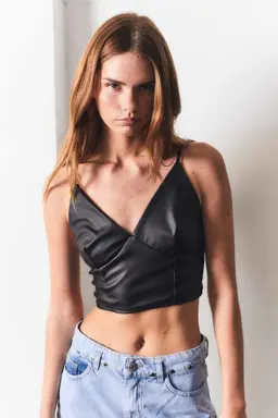 Top Escotado de Kremia en Tops para argentina