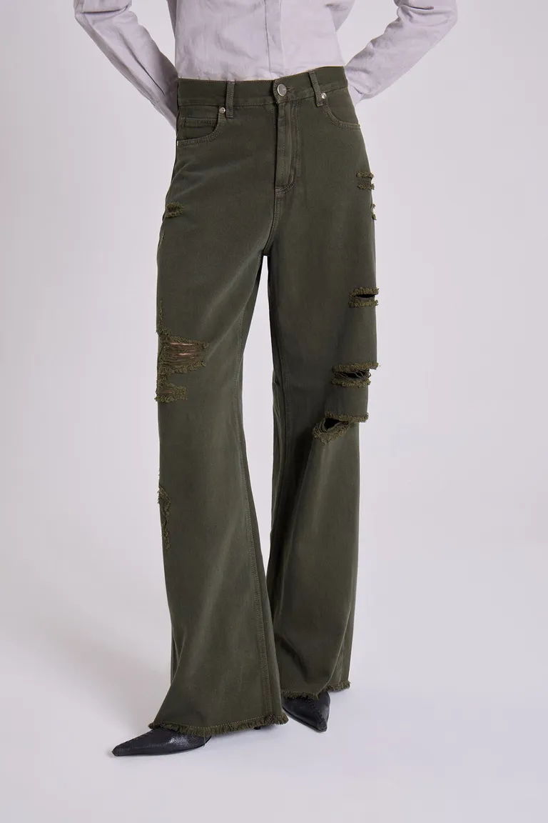 Pantalón de pierna ancha de tiro medio en color verde de Maria Cher en Pantalones para argentina