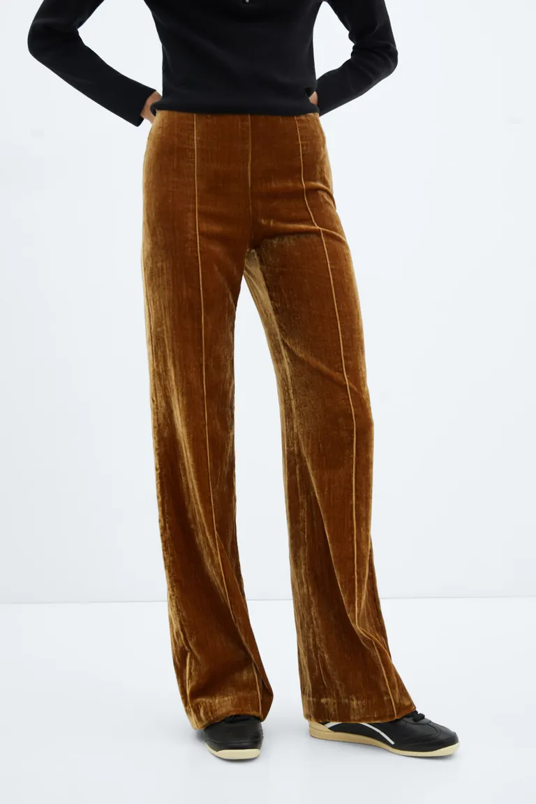 Pantalón terciopelo costuras de Mango en Pantalones para argentina