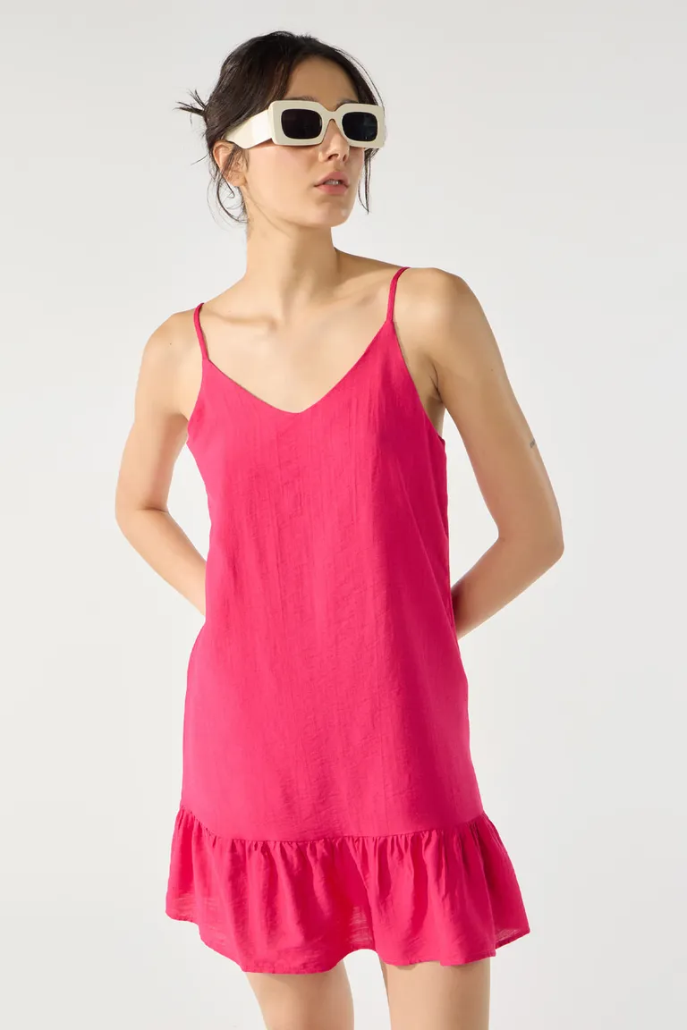 Vestido corto de diseño elegante y casual en color rojo de Cuesta Blanca en Vestidos para argentina