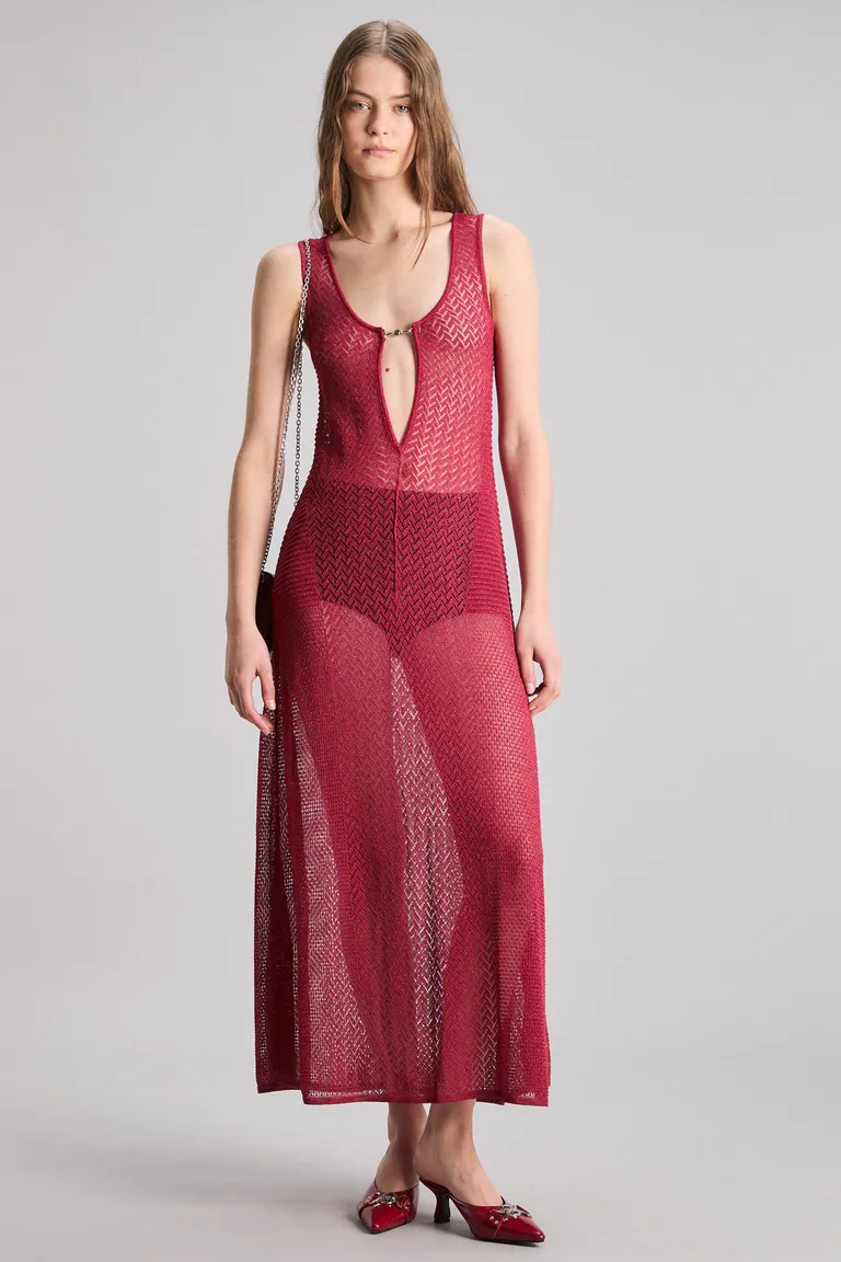 Vestido maxi con calados exclusivos y escote en V profundo de Kosiuko en Vestidos para argentina