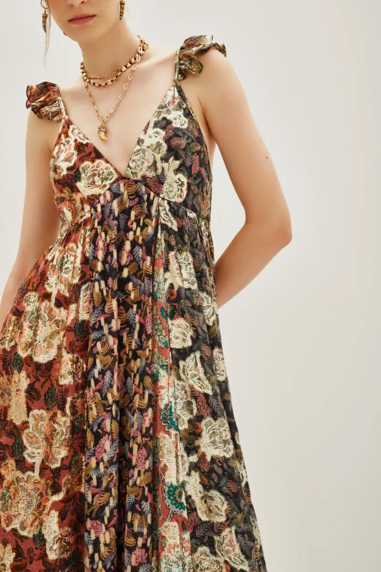 Vestido largo escote en V con volados en hombros y diseño de recortes estampados de Rapsodia en Vestidos para argentina