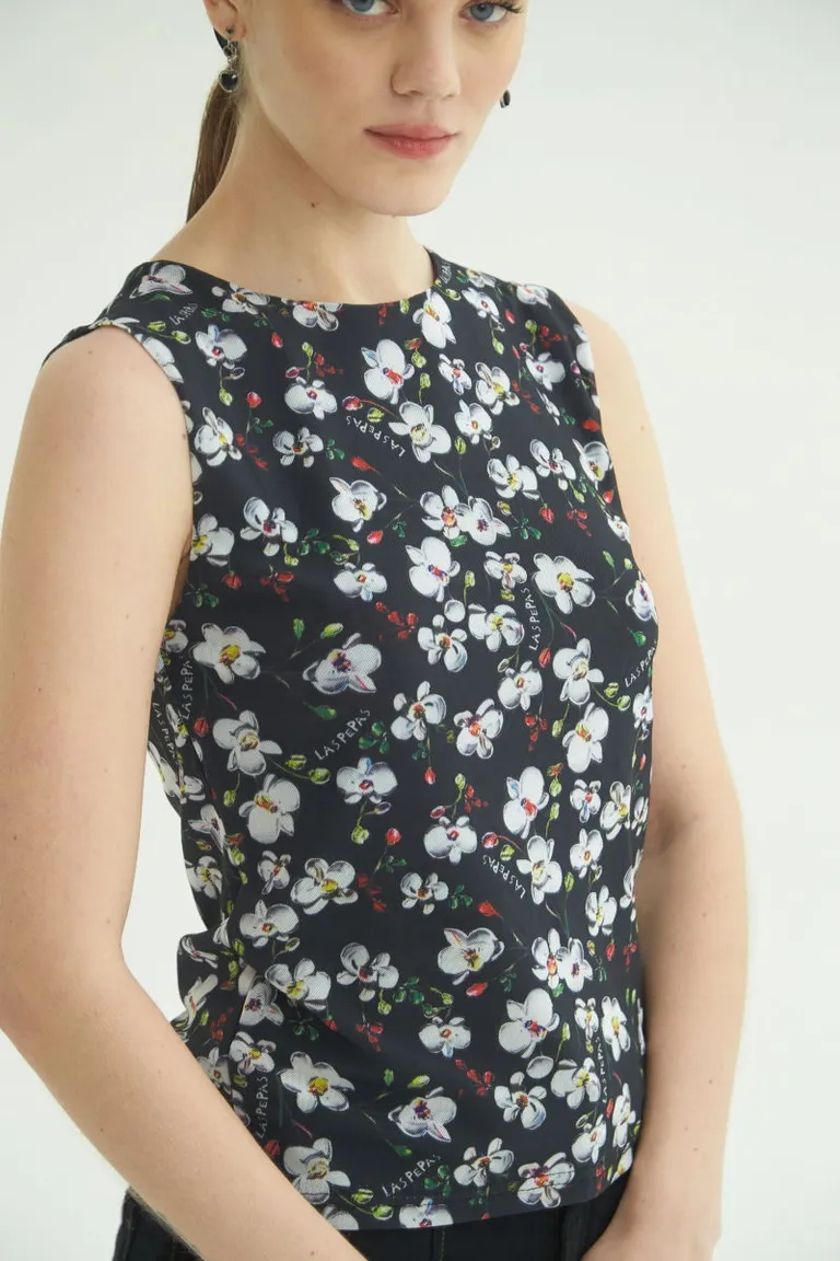 Musculosa femenina con diseño floral estampado y ajuste ceñido al cuerpo de Las Pepas en Tops para argentina