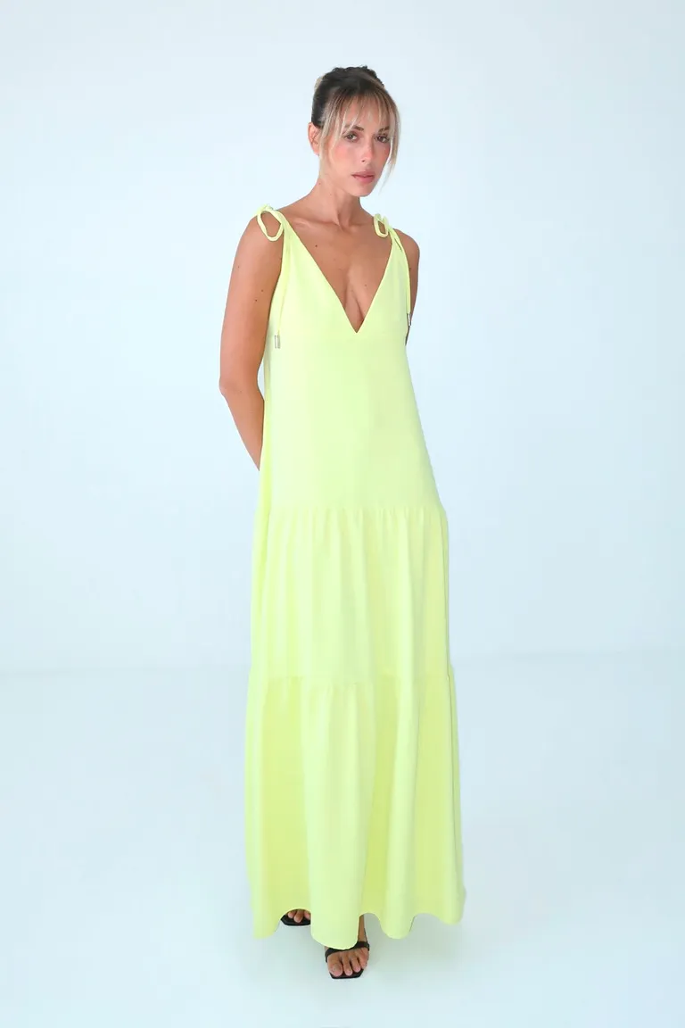 Vestido de crepe amarillo con escote en V y detalles en los hombros de Naíma en Vestidos para argentina