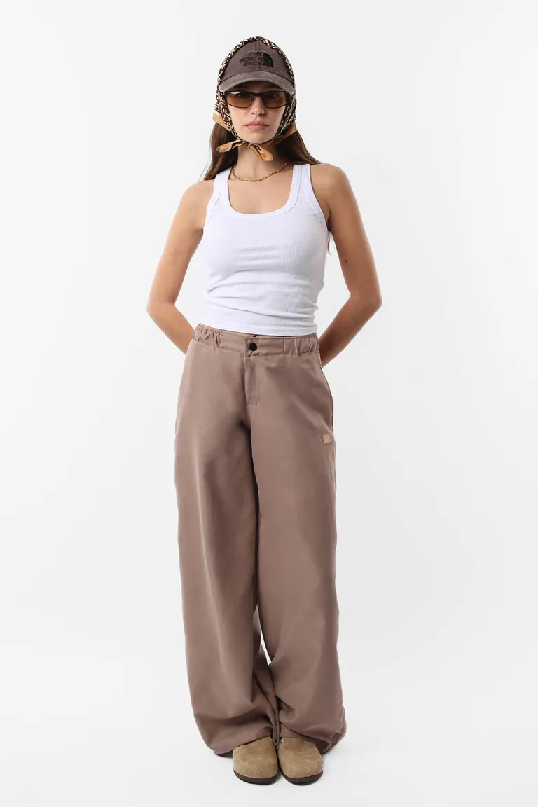 Pantalón recto de cupro con cintura elástica y cierre de botón snap de Top White en Pantalones para argentina