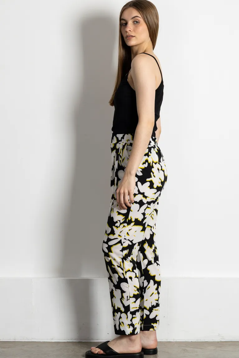 Pantalón estampado floral mujer para un look elegante y femenino de Kill en Pantalones para argentina