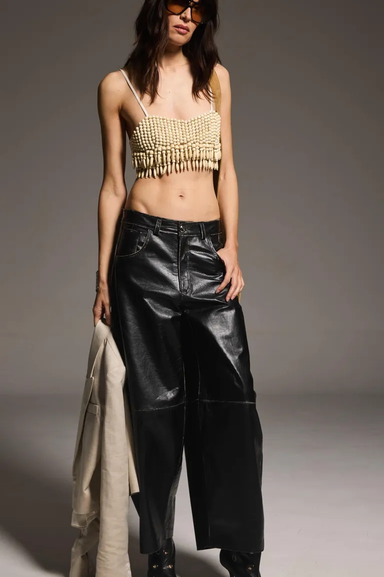 Top de punto smock con detalles bordados y breteles de Maria Cher en Tops para argentina