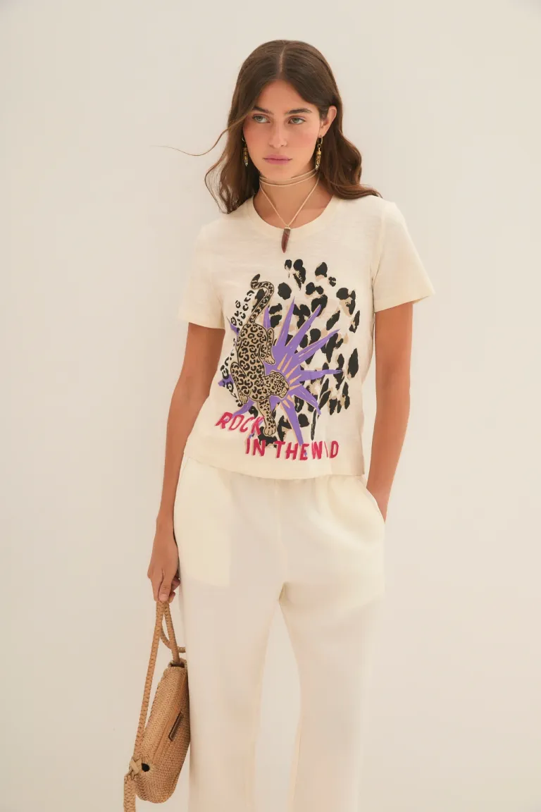 Remera de diseño estampado con detalles únicos para un estilo casual y distintivo de Rapsodia en Remeras para argentina