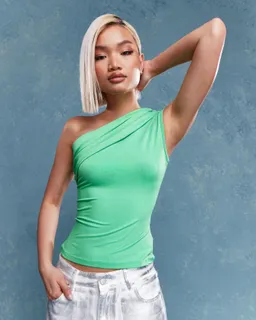 Top asimétrico jersey fruncido de Missguided en Tops para argentina