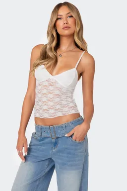 Musculosa eira encaje transparente de Edikted en Tops para argentina
