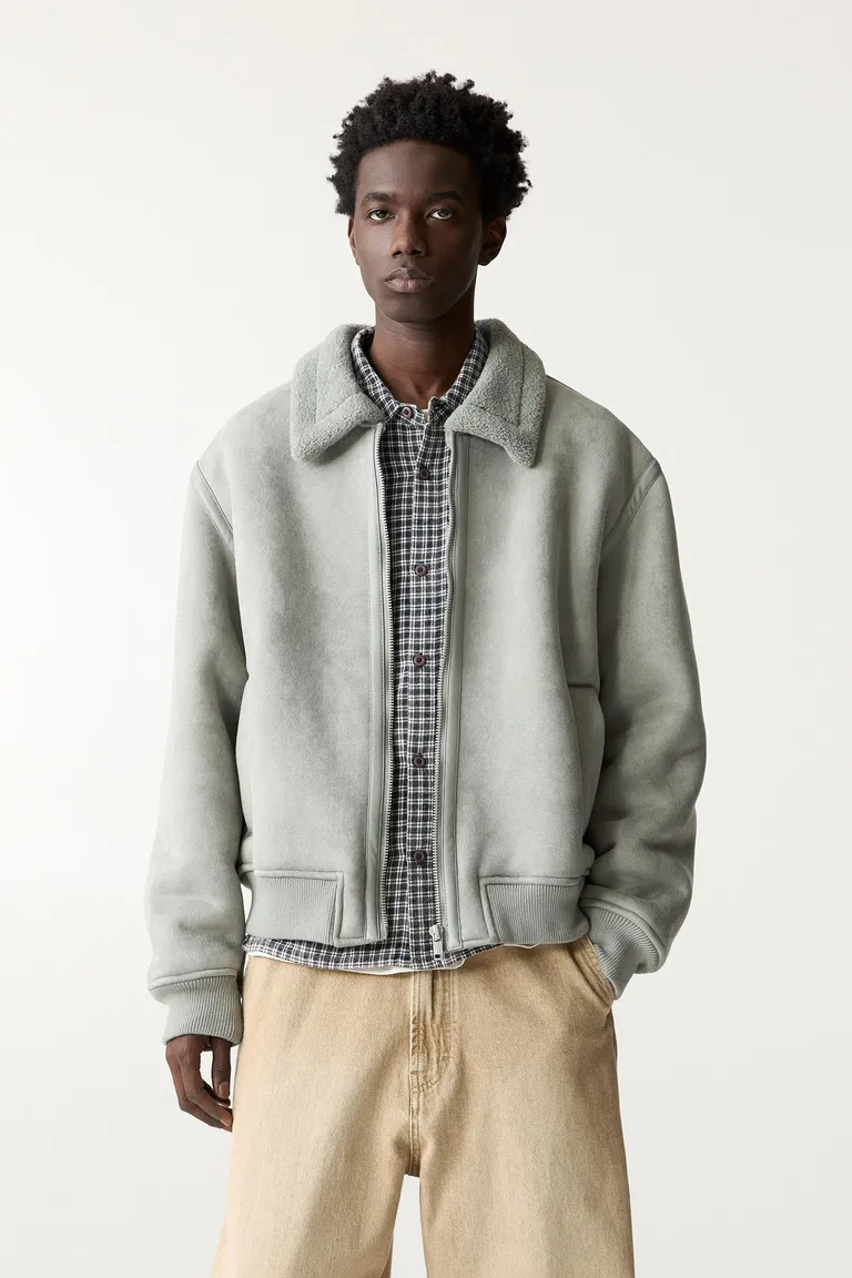 Campera gamuza y corderito de Pull&Bear en Abrigos y Camperas para argentina