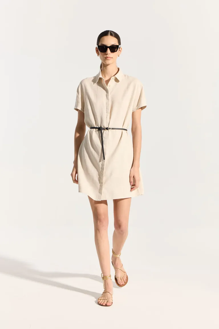 Vestido de lino con cuello base y cinturón metálico de Portsaid en Vestidos para argentina