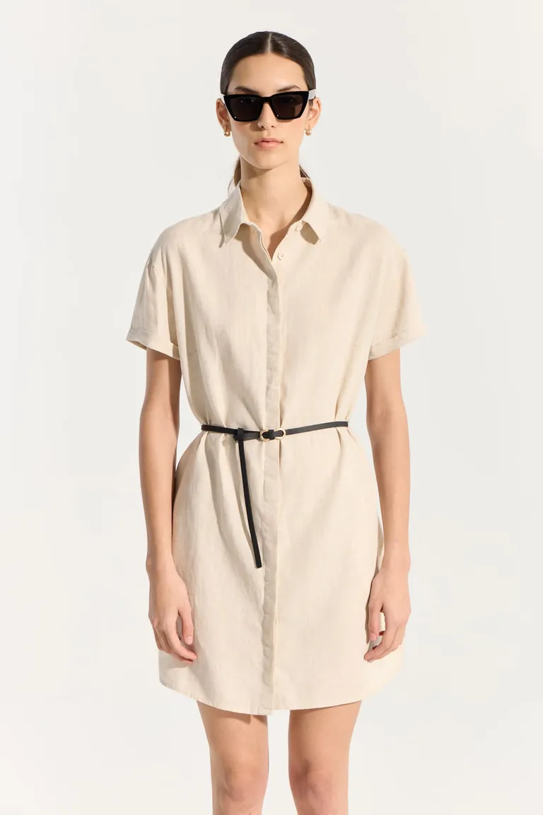 Vestido de lino con cuello base y cinturón metálico de Portsaid en Vestidos para argentina