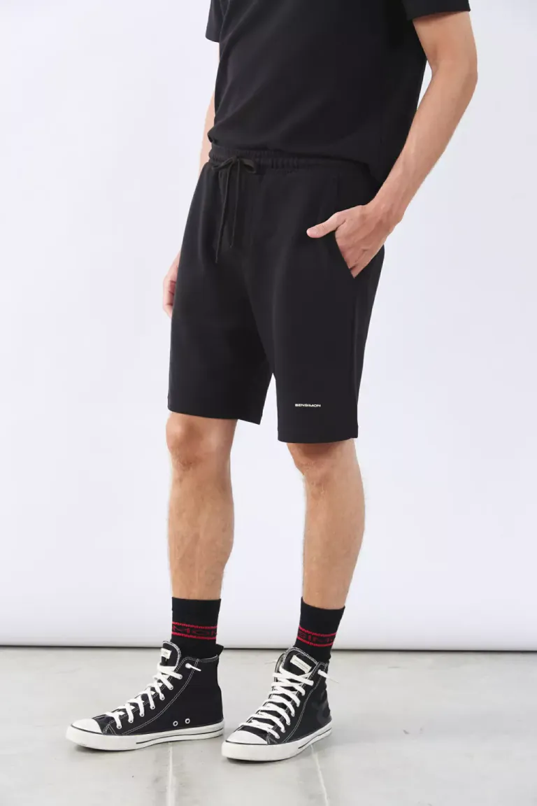Shorts negros de pique pesado con cintura elástica y bolsillos laterales de Bensimon en Bermudas y Shorts para argentina