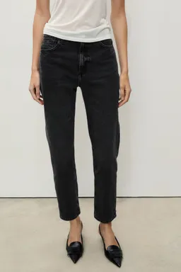 Jeans mom tiro alto de Mango en Pantalones para argentina