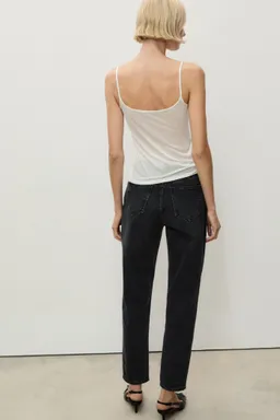 Jeans mom tiro alto de Mango en Pantalones para argentina