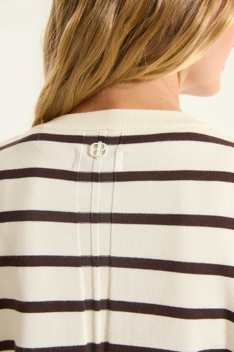 Elegante suéter de rayas blancas y negras de diseño básico para mujer de Portsaid en Buzos y Sweaters para argentina