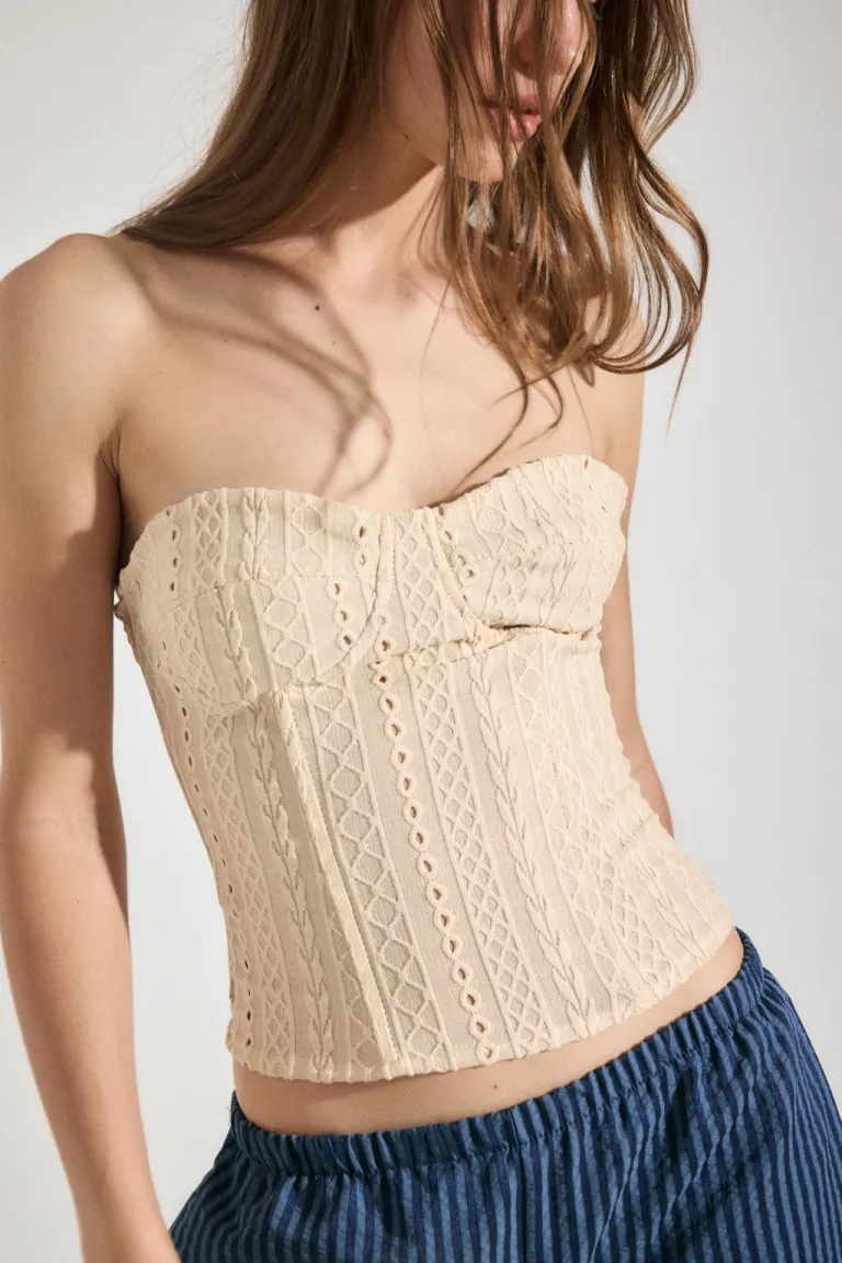 Top sin tirantes de encaje marrón, diseño strapless para mujer de Audaz en Tops para argentina