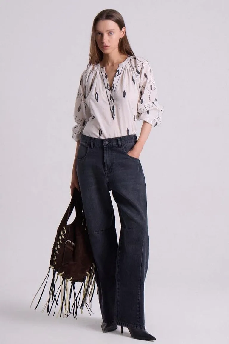 Pantalones negros de corte balloon de tiro medio con pinzas en las rodillas y diseño cropped de Maria Cher en Pantalones para argentina