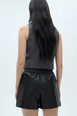 Shorts efecto cuero elástico de Mango en Shorts para argentina