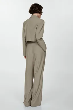Chaqueta crop con bolsillos de Mango en Chaquetas para argentina