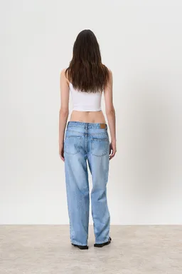 Jean denim straight landon de Magda en Pantalones para argentina