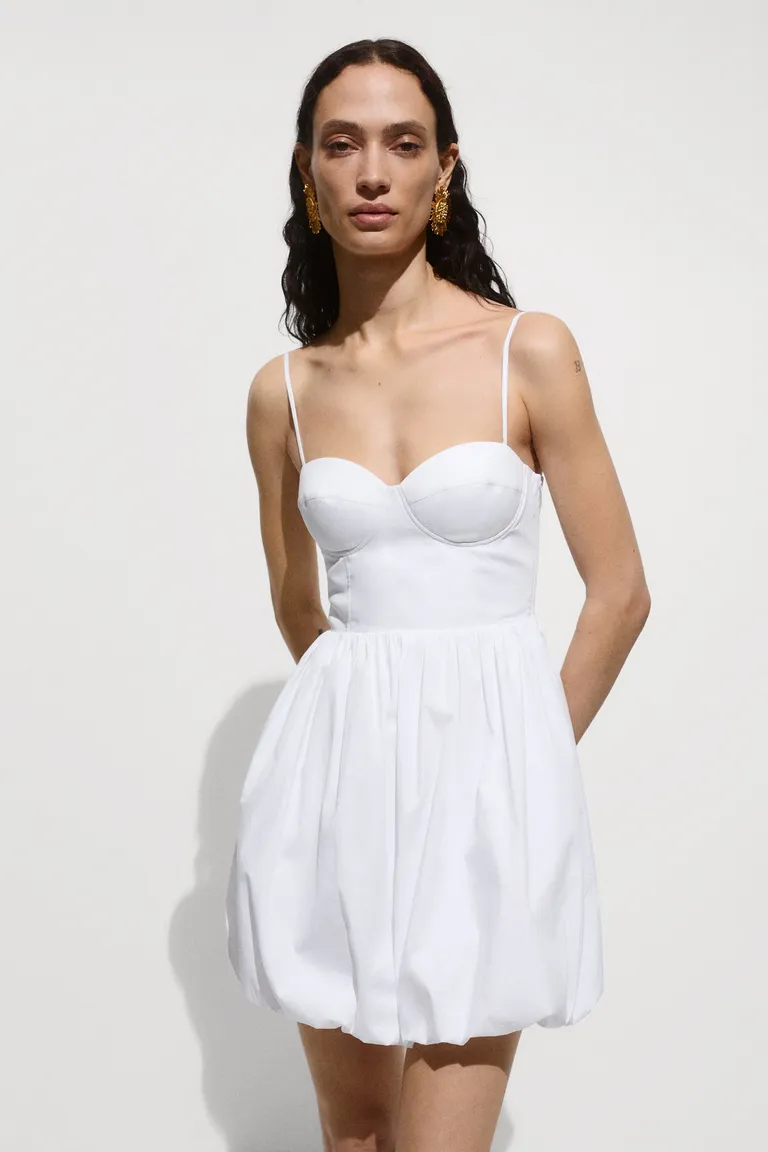 Vestido corto evasé de Mango en Vestidos para argentina