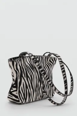 Bolso cuero estampado cebra de Mango en Bolsos y Carteras para argentina