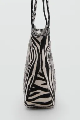 Bolso cuero estampado cebra de Mango en Bolsos y Carteras para argentina